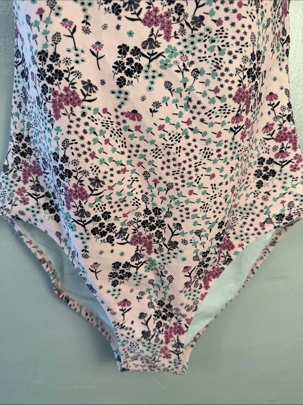 Azura Australia Sunseeker Ruffled neck One Piece Swimsuit size 8